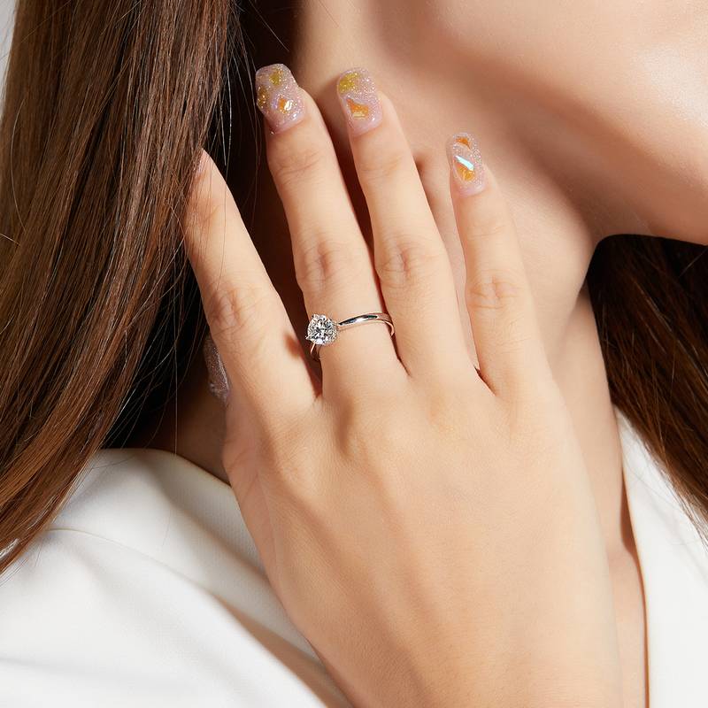 Straight arm classic four claw S925 silver plated platinum moissanite diamond women's ring 1 carat D-grade